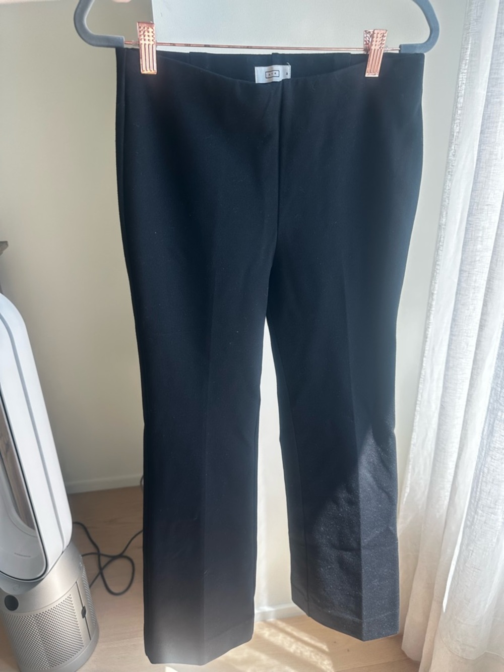 AYR The Brava - cropped kick Black High-Waist pants